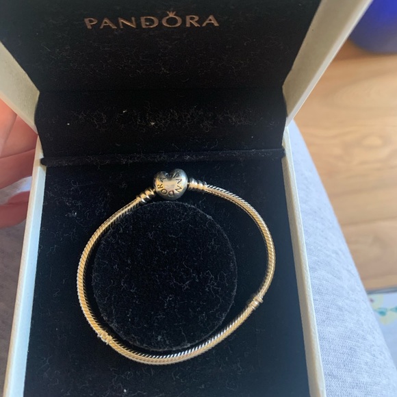SOLD -Pandora heart clasp bracelet - Picture 3 of 4